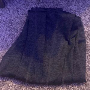 Avis grey/black jogging/leggings. Size M (8-10)